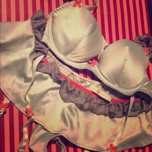 VS set in light blue and red 💋❤️